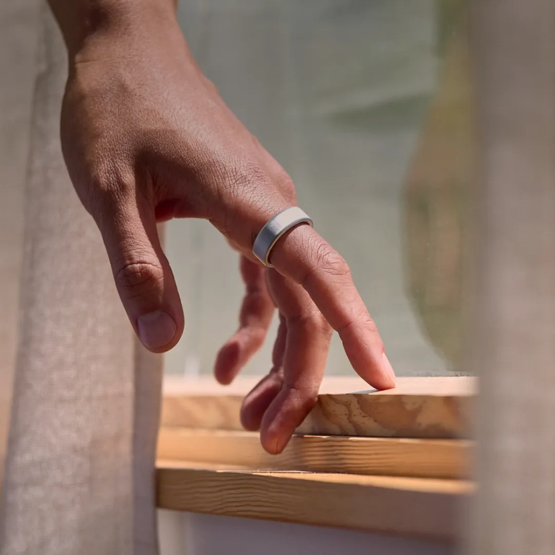 Oura Ring 4 - Brushed Silver