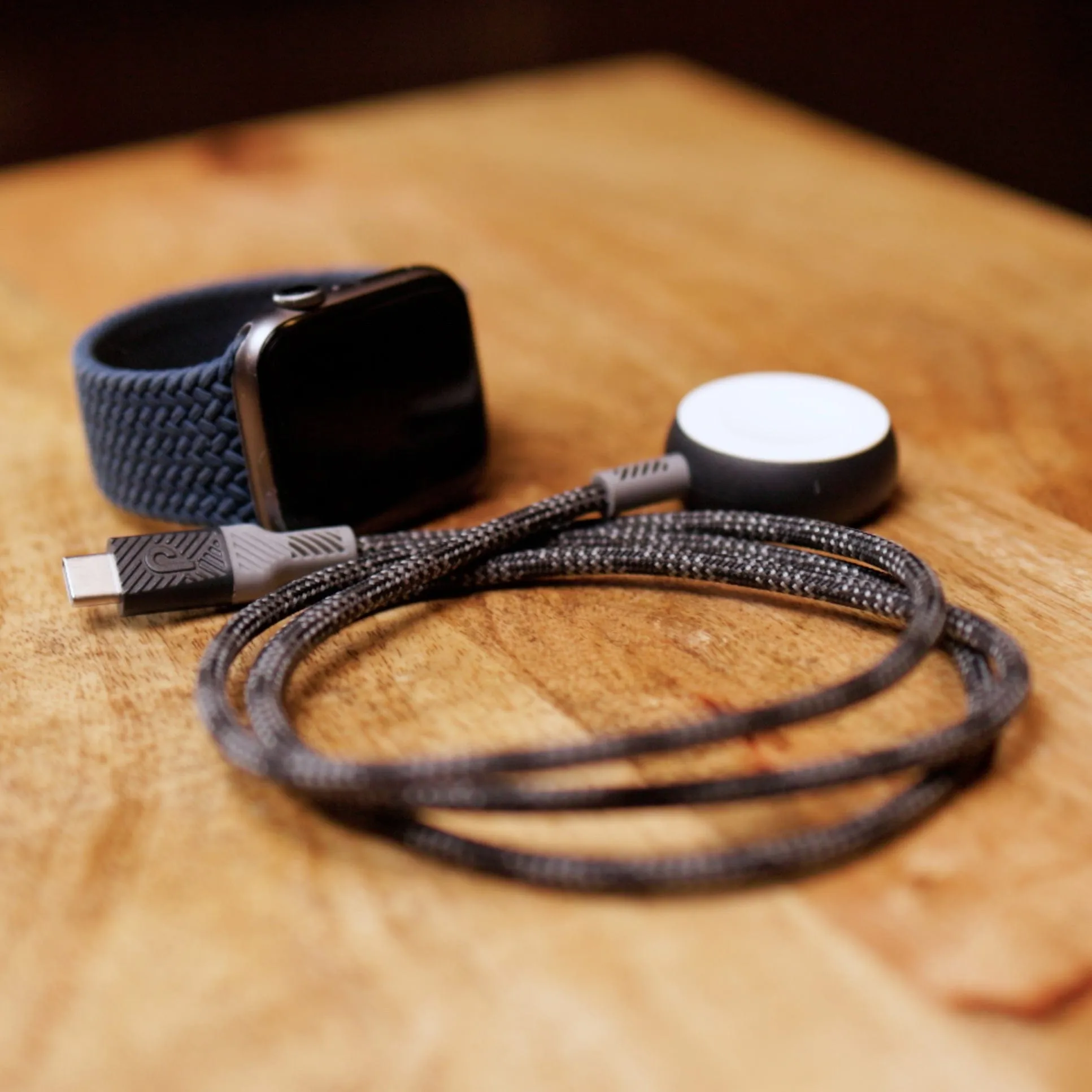 Paraflex™ Apple Watch Charger to USB-C (Carbon)