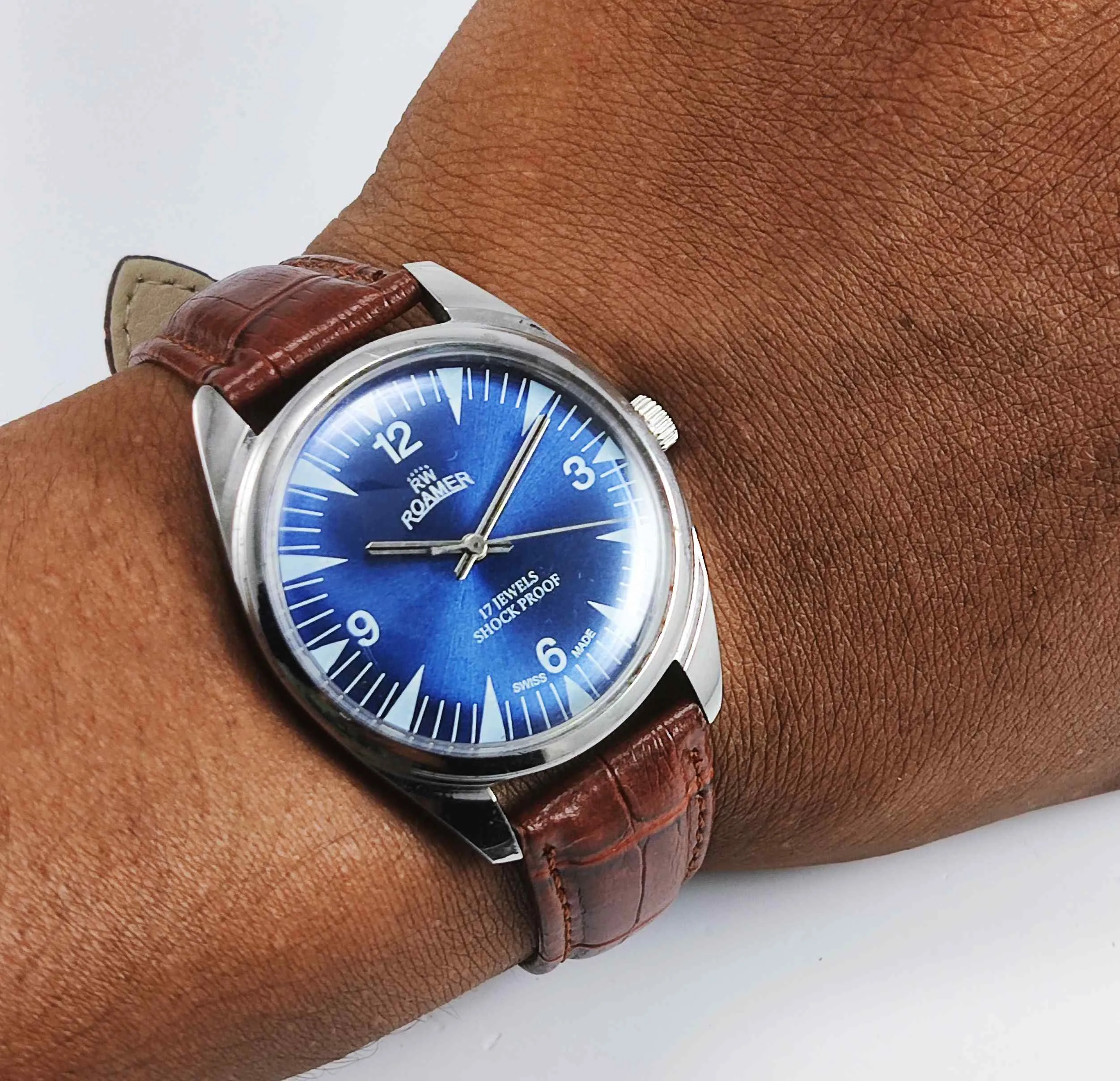 Roamer 17 Jewels Shock Proof Mechanical Handwinding Blue Dial Men's Watch