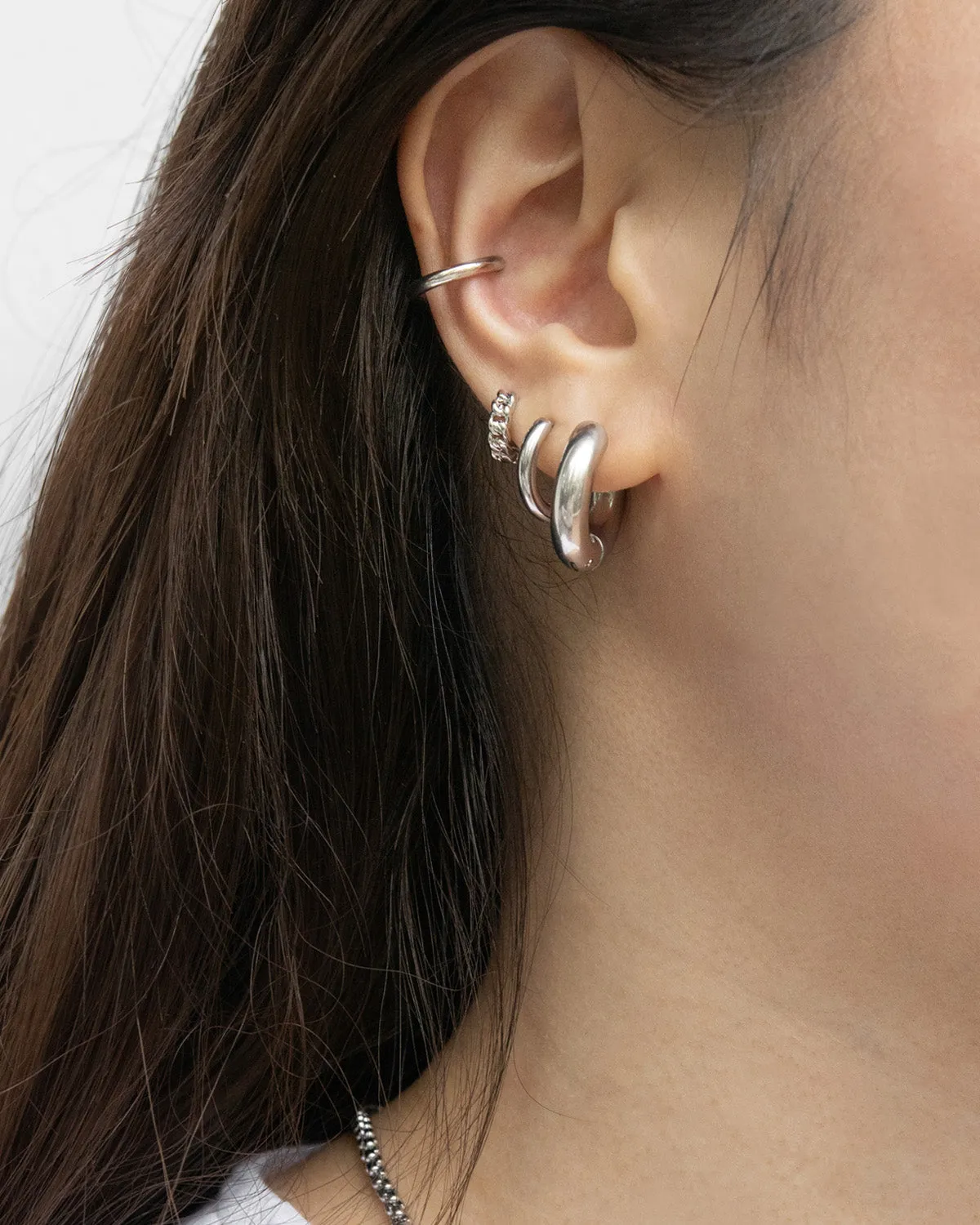 RYLEE Chain Huggie Hoops in Silver